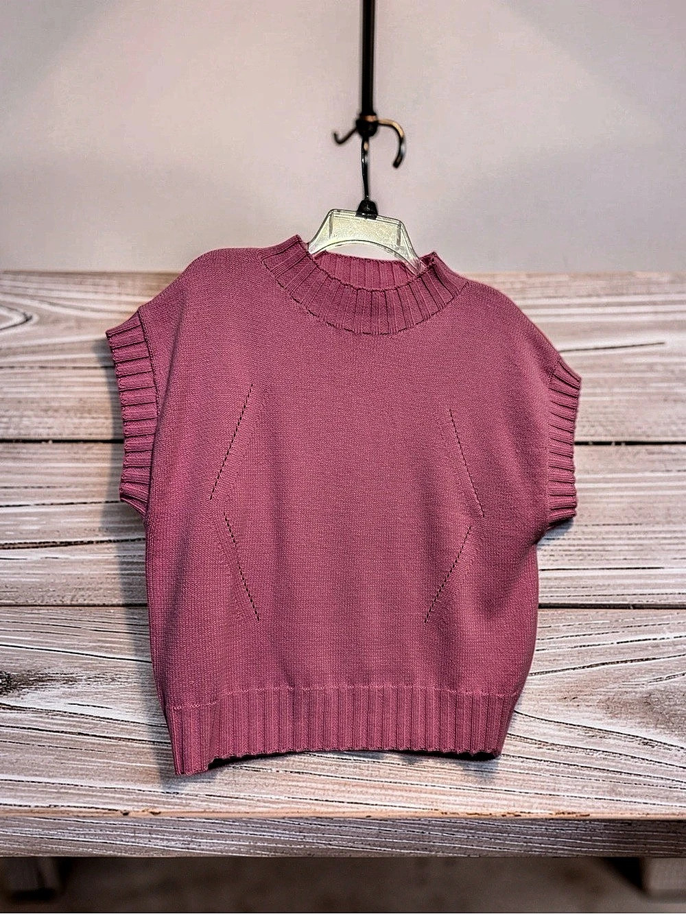 entro Pink Knit Sweater Vest Size Medium Like New